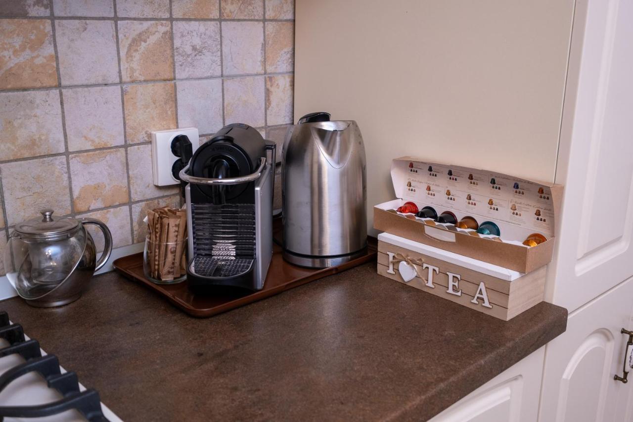 Stella'S Cozy Home Balotesti Ngoại thất bức ảnh