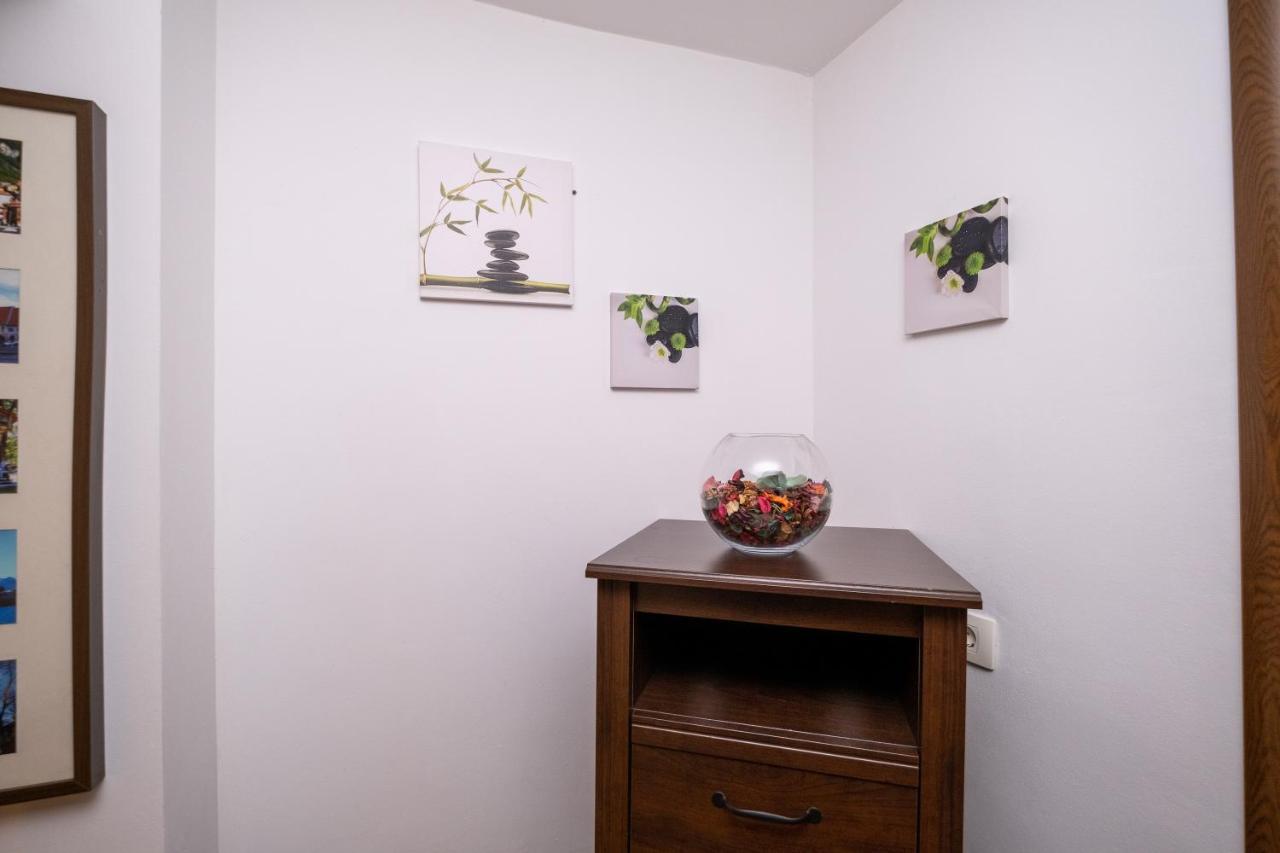 Stella'S Cozy Home Balotesti Ngoại thất bức ảnh