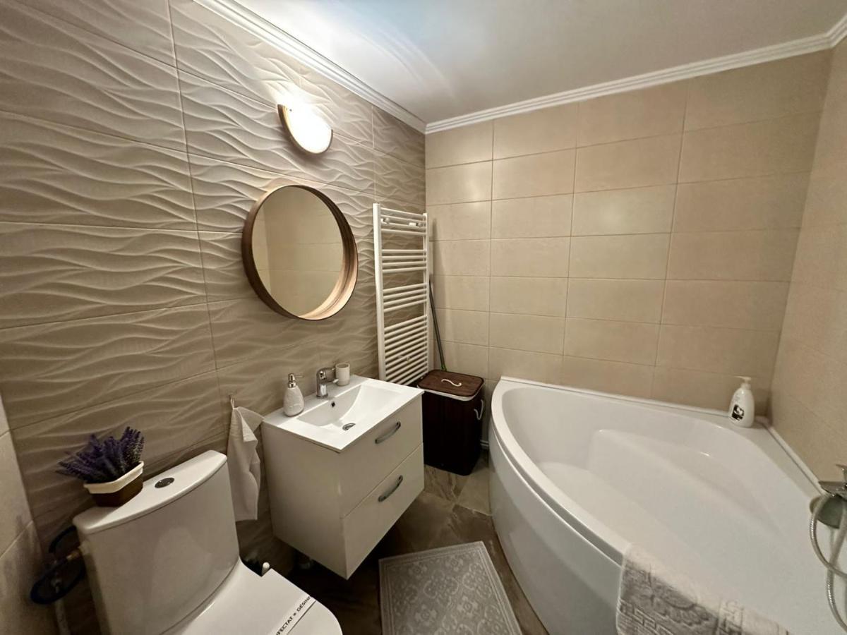 Stella'S Cozy Home Balotesti Ngoại thất bức ảnh